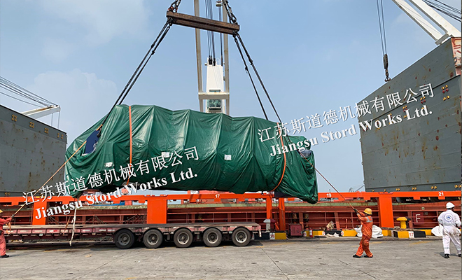 超90吨重污泥干燥机船边直装发往新加坡
